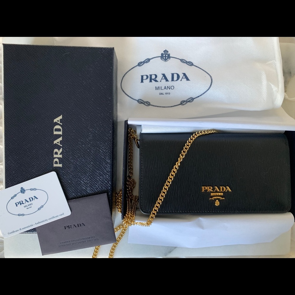 Prada saffiano leather crossbody bag with chain - Picture 6 of 6